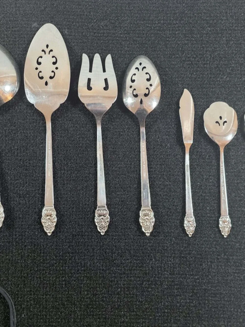 ONEIDA VINLAND STAINLESS FLATWARE SET SERVING SPOONS NORDIC CROWN 41 PCS